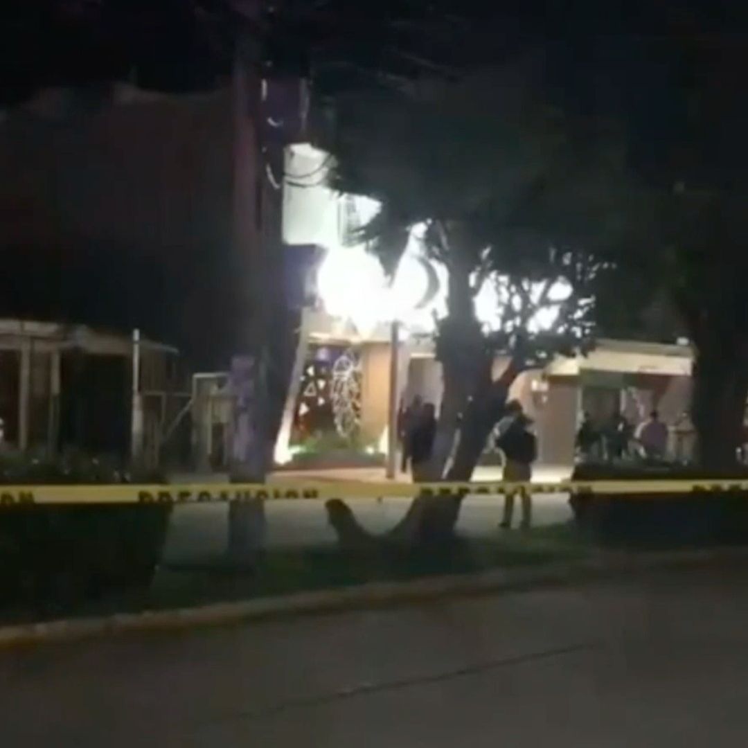 Hombres discuten en bar de la zona centro de Coatzacoalcos y terminan con disparos al aire.