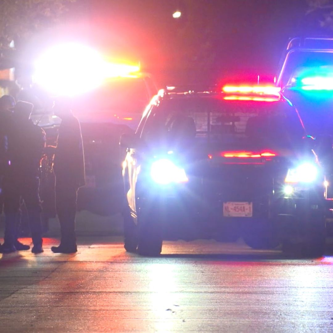 Policía de Monterrey acordona calle en colonia Morelos