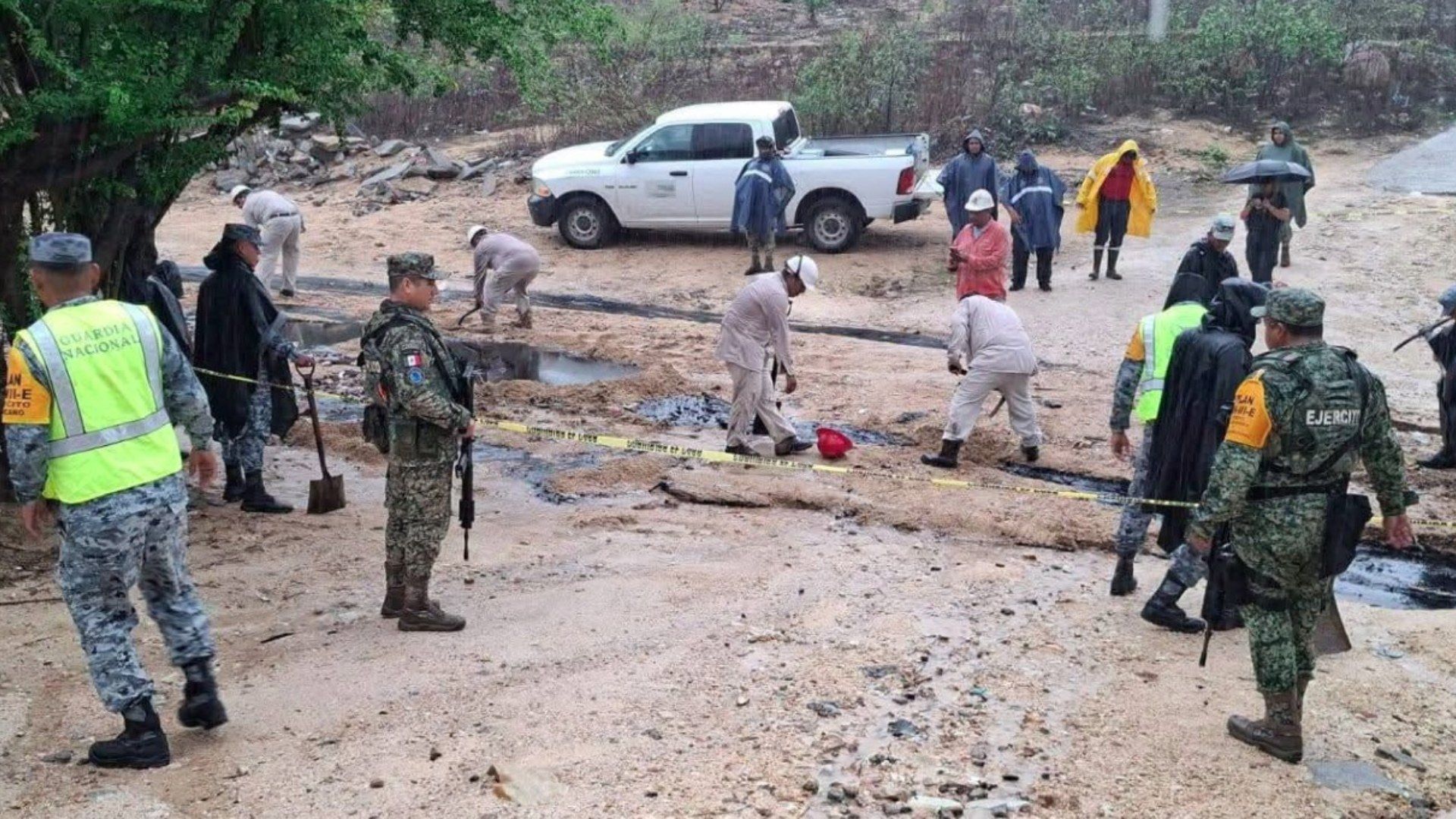 ¿Qué Pasó Hoy en Salina Cruz? Pemex Atiende Pérdida de Contención en Ducto en Oaxaca