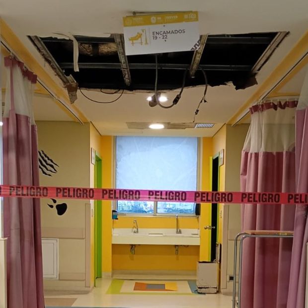Plafón cae en hospital infantil de Veracruz.