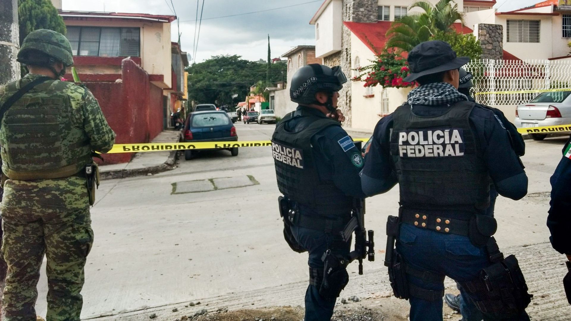 Policías resguardan zona de balacera en Chilpancingo
