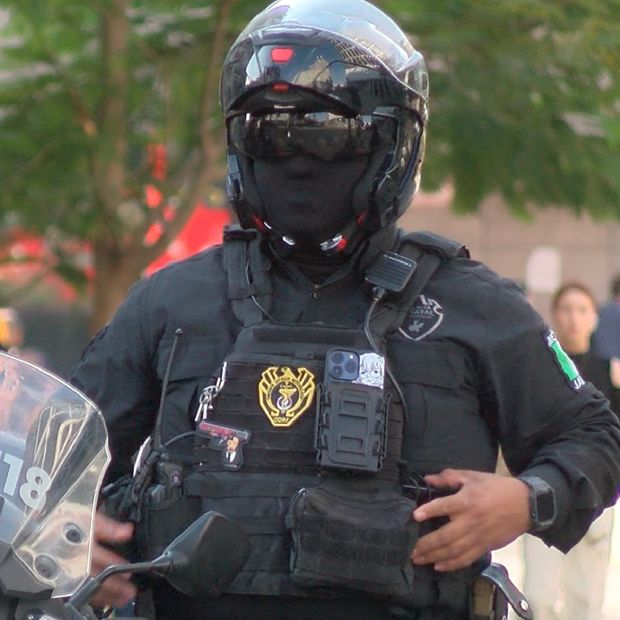 Policías