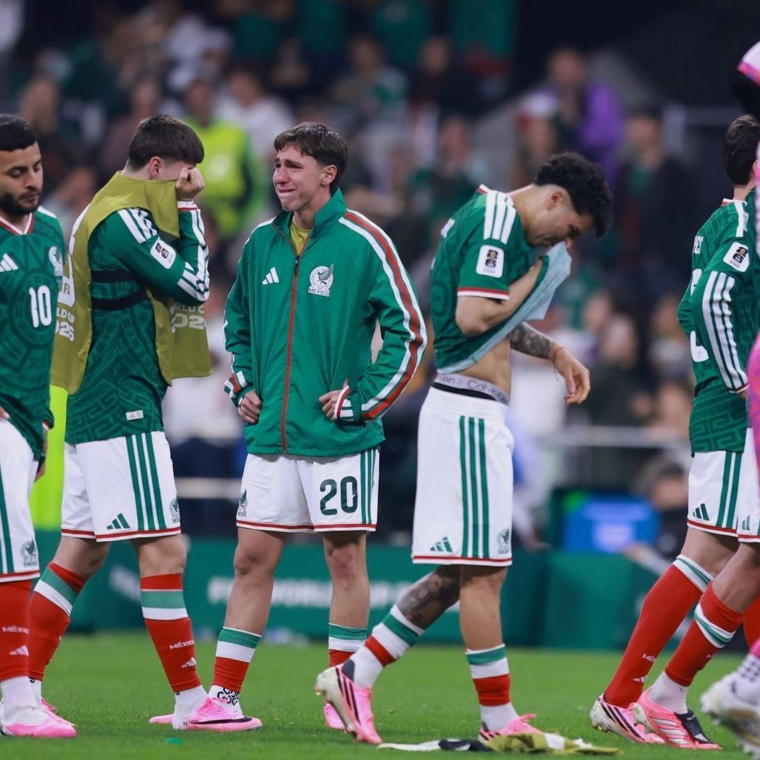 La selección de México tras perder con Inglaterra