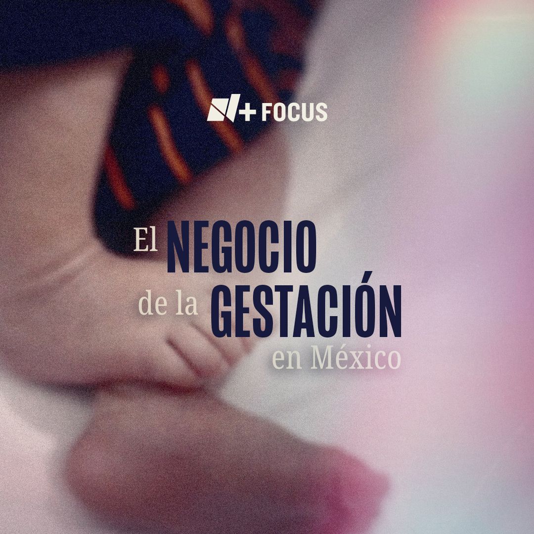 Pies de un bebe recien nacido. Foto borrosa y un poco desenfocada.