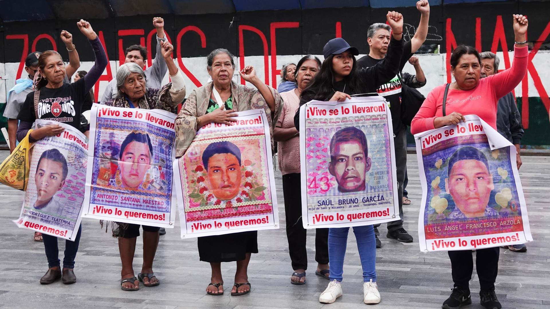 Protesta de padres y madres de los 43 normalistas desaparecidos, en la CDMX el 26 de mayo 2026. Foto: Cuartoscuro