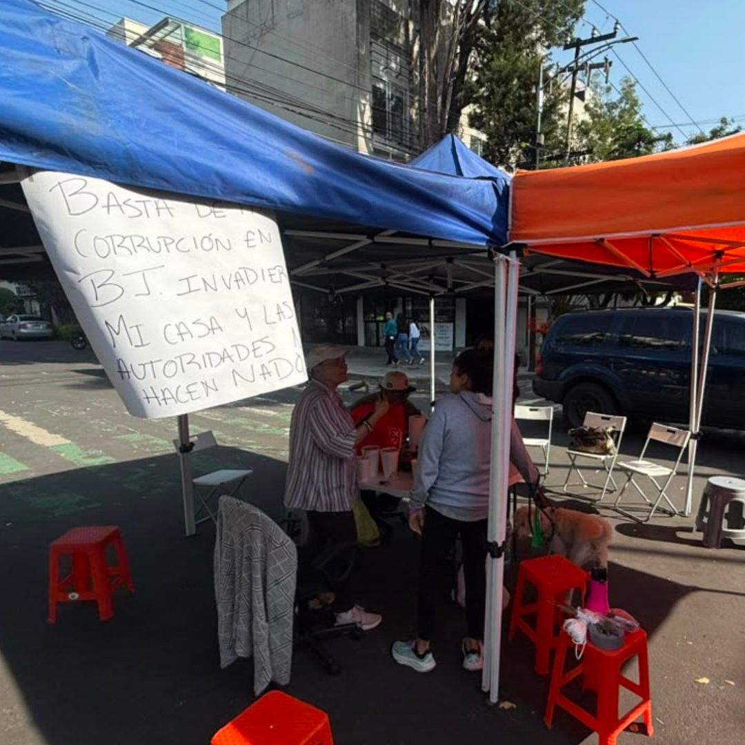 Protesta por despojos en la Colonia Del Valle, alcaldía Benito Juárez