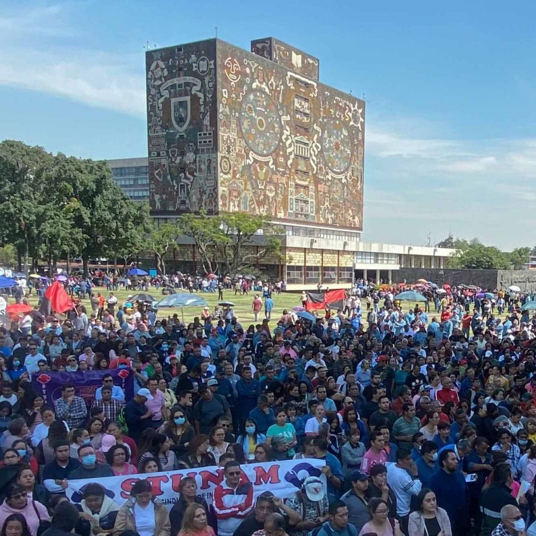 Cientos de trabajadores del STUNAM protestan en Rectoría en octubre 2023. Foto: Cuartoscuro | Archivo