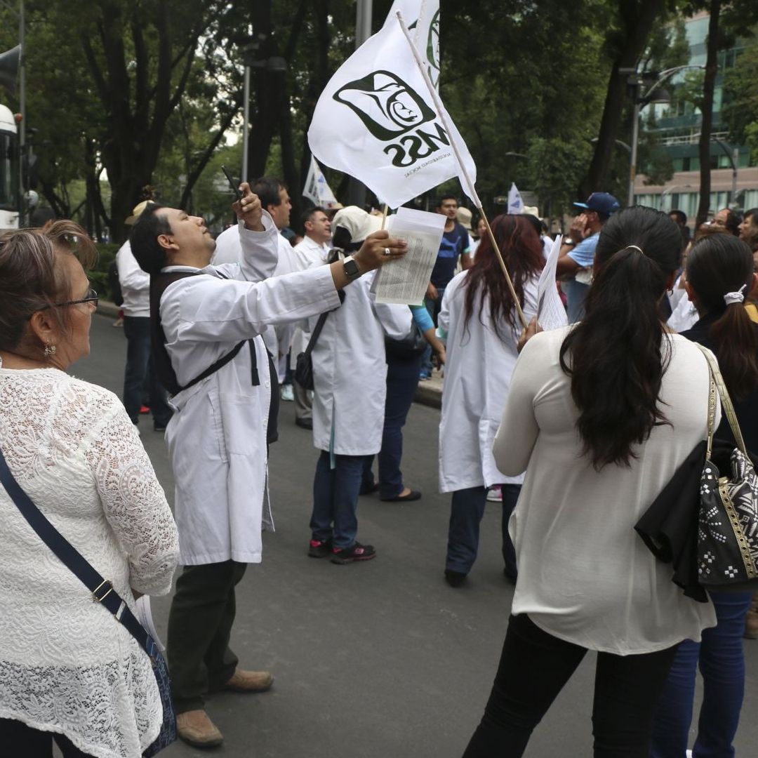 Protesta de trabajadores del IMSS