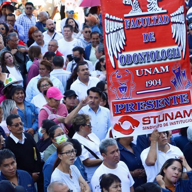 Protesta de trabajadores de la UNAM