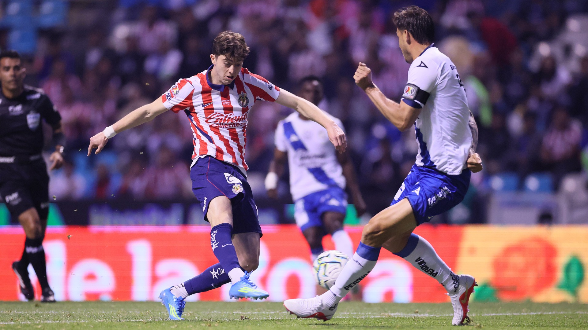 Jugadores de Puebla y Guadalajara, que se enfrentan en la Jornada 3 de la Liga MX 2026