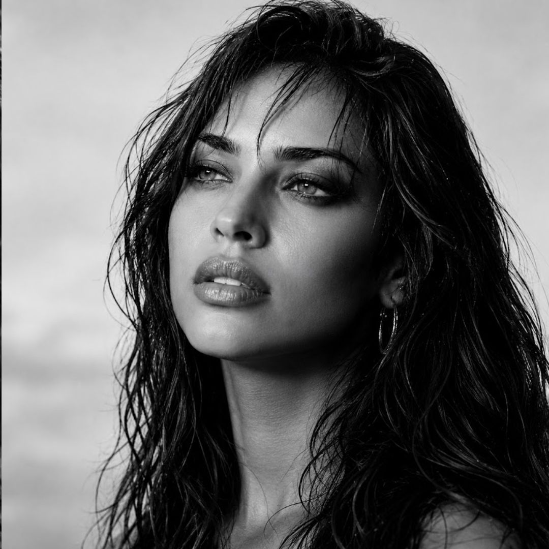 quien-es-nyla-stone-cantante-no-existe-volvio-famosa-tiktok-cancion-ahora-soy-mi-prioridad