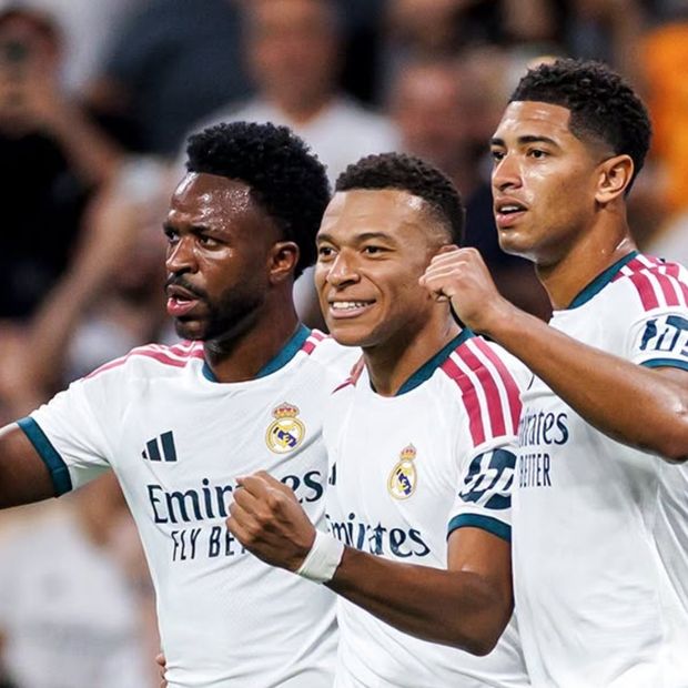 Vinicius, Kylian Mbappé y Jude Bellingham celebran un gol del equipo merengue. Foto: Real Madrid