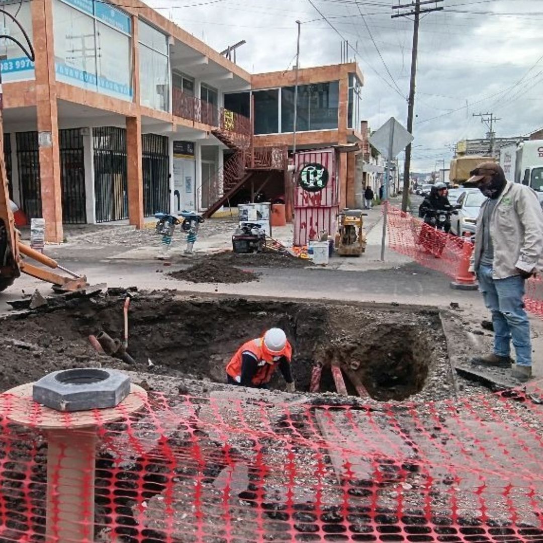 Este martes será reparado el drenaje y en días posteriores será repavimentado.