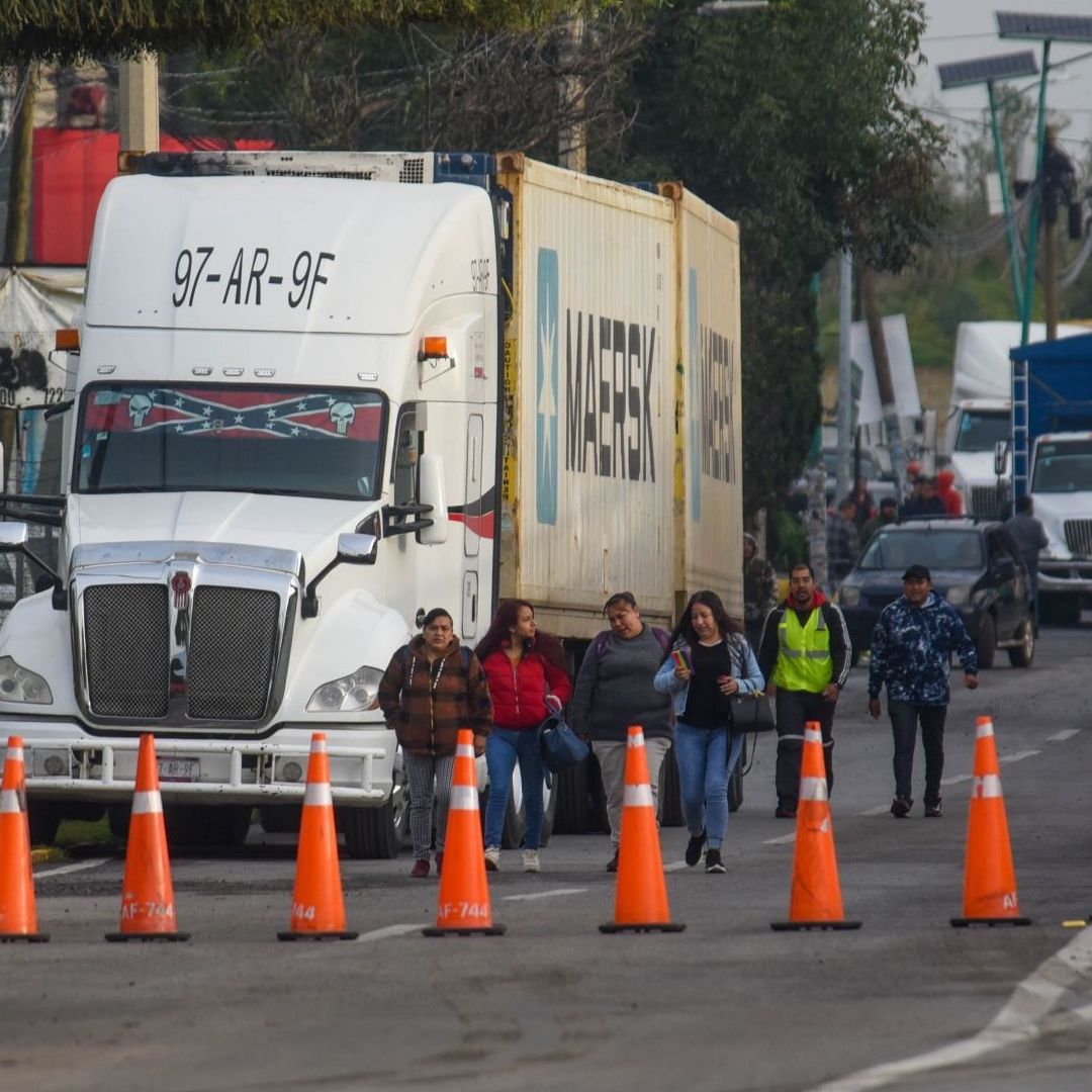 Bloqueo en carretera Toluca-Tenango