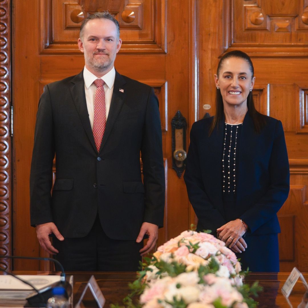 Jamieson Greer, representante comercial de EUA, y Claudia Sheinbaum, presidenta de México