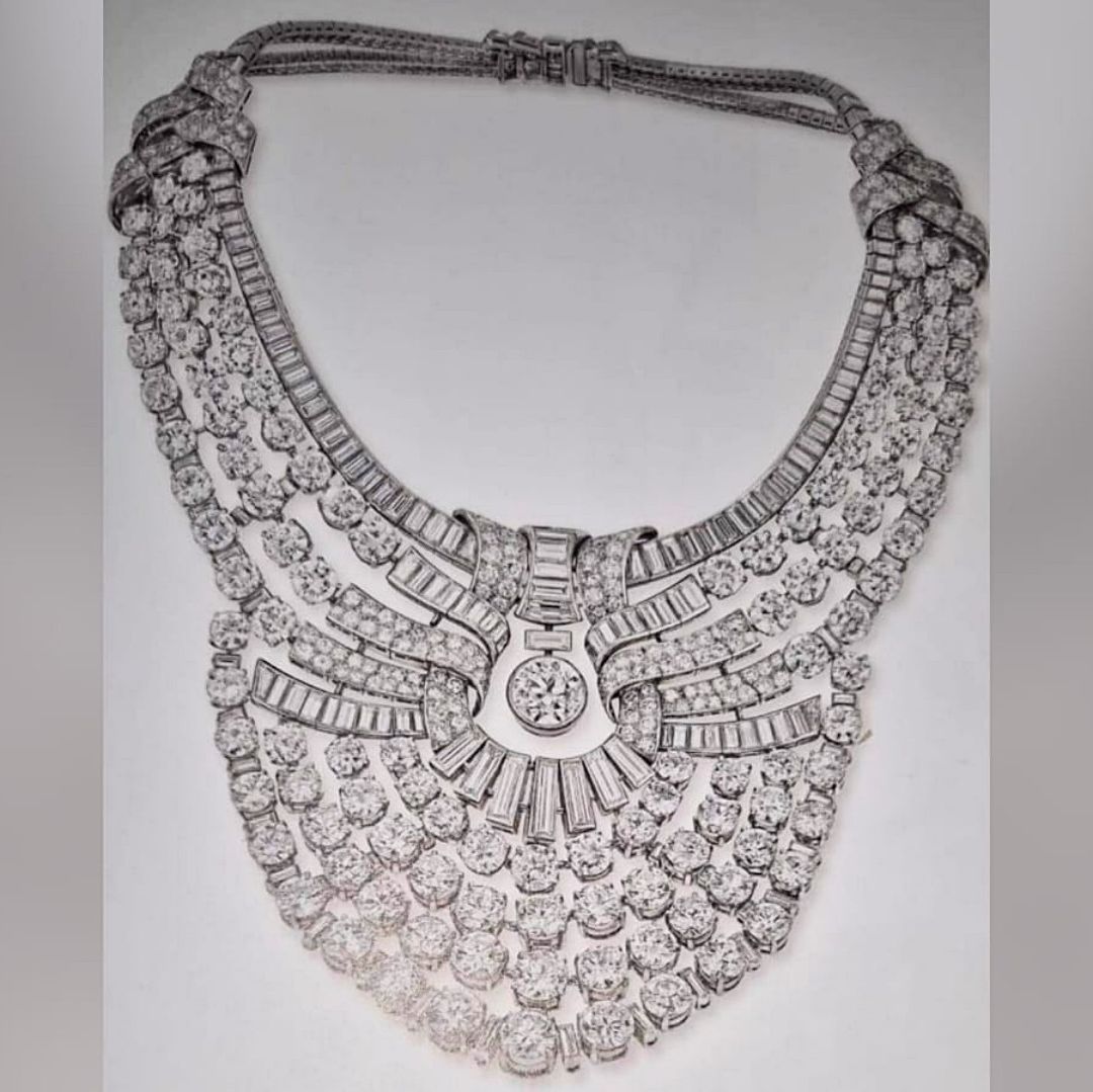 Collar de diamantes que perteneció a una reina de Egipto. Foto: X @ @INTERPOL_HQ