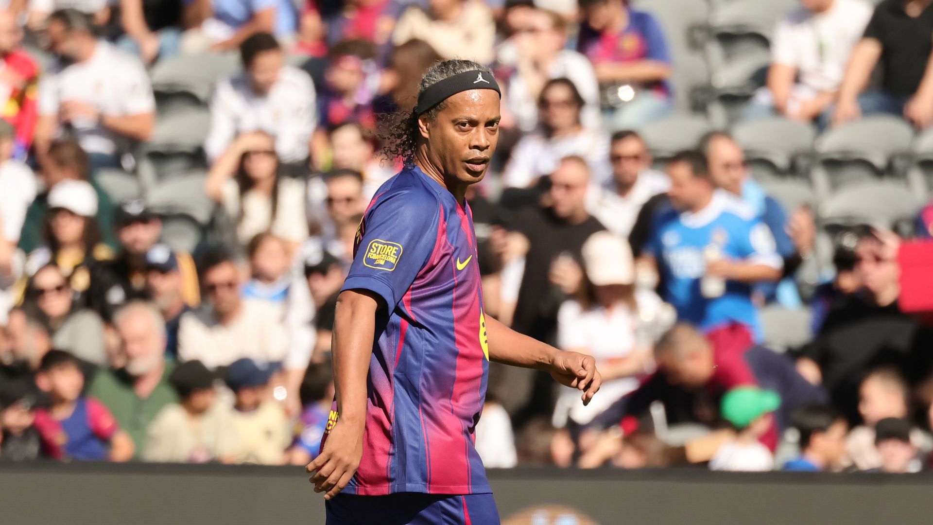 ronaldinho-debuta-cantante-album-camisa-10-luis-r-conriquez-pitbull