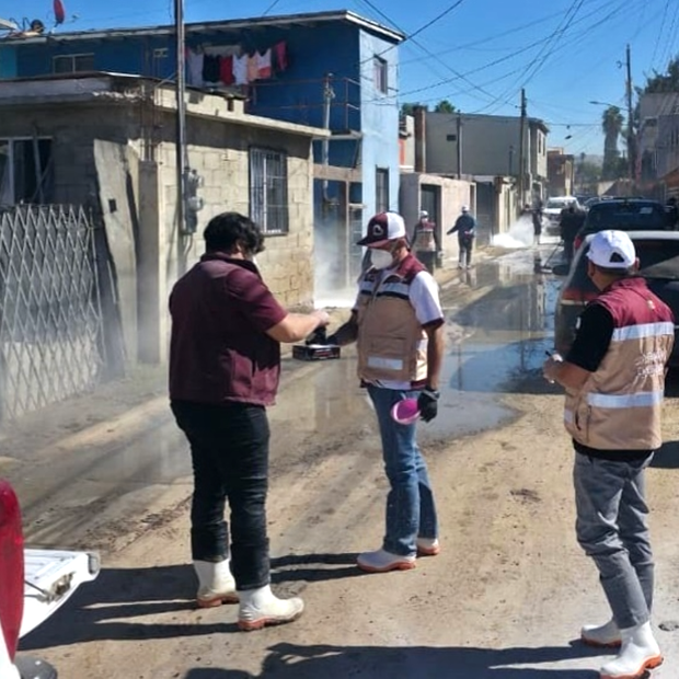 COEPRIS Realiza Jornadas de Saneamiento en Colonias de Ensenada Tras Tormenta Rachel