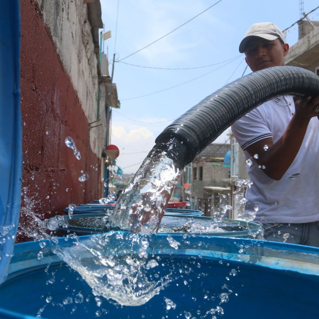 Los vecinos de varias colonias promovieron un amparo para recibir agua en sus viviendas