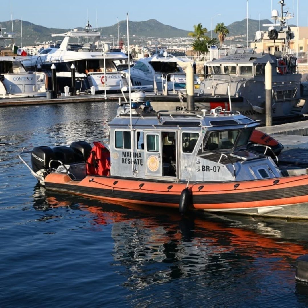 Embarcación Defender de la Secretaría de Marina