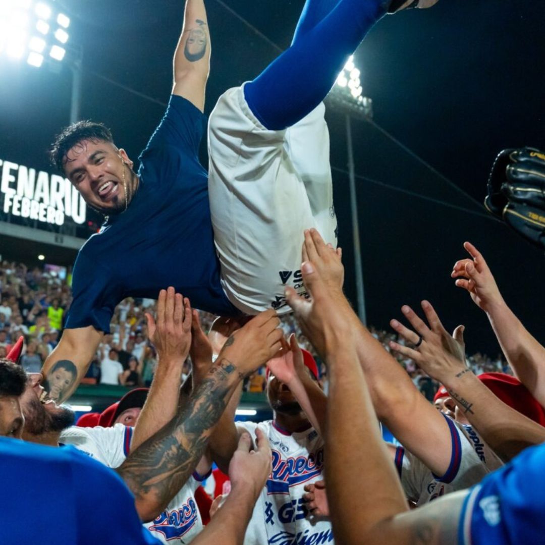 Olmecas de Tabasco celebran el pase a la final de campeonato de la LMB