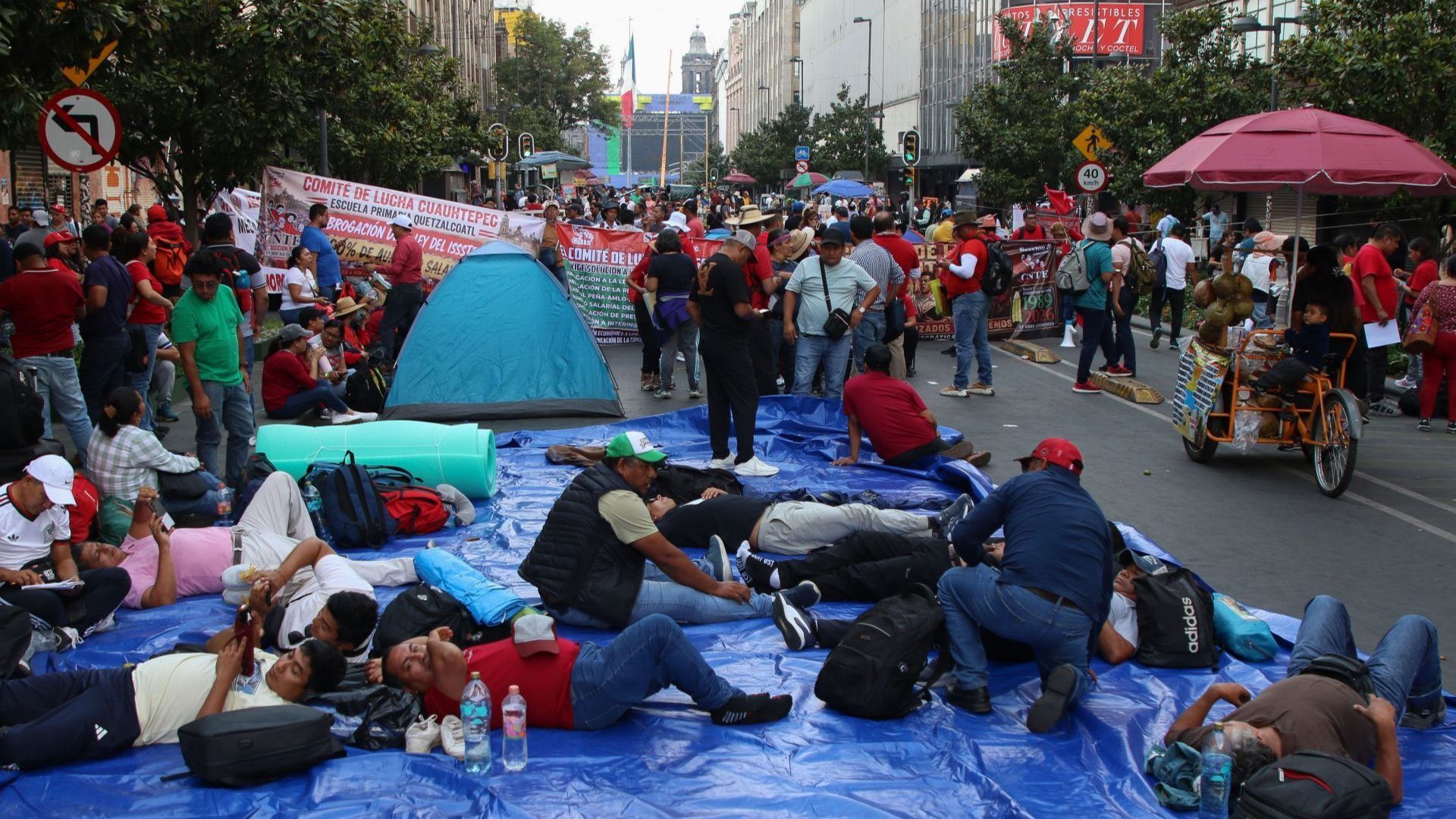 Plantón de la CNTE en el Zócalo de la CDMX