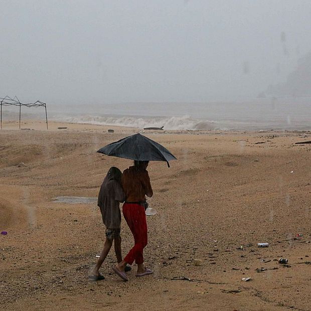 Simon ocasiona intensas lluvias en Acapulco, Guerrero, el 8 de octubre 2026. Foto: Cuartoscuro