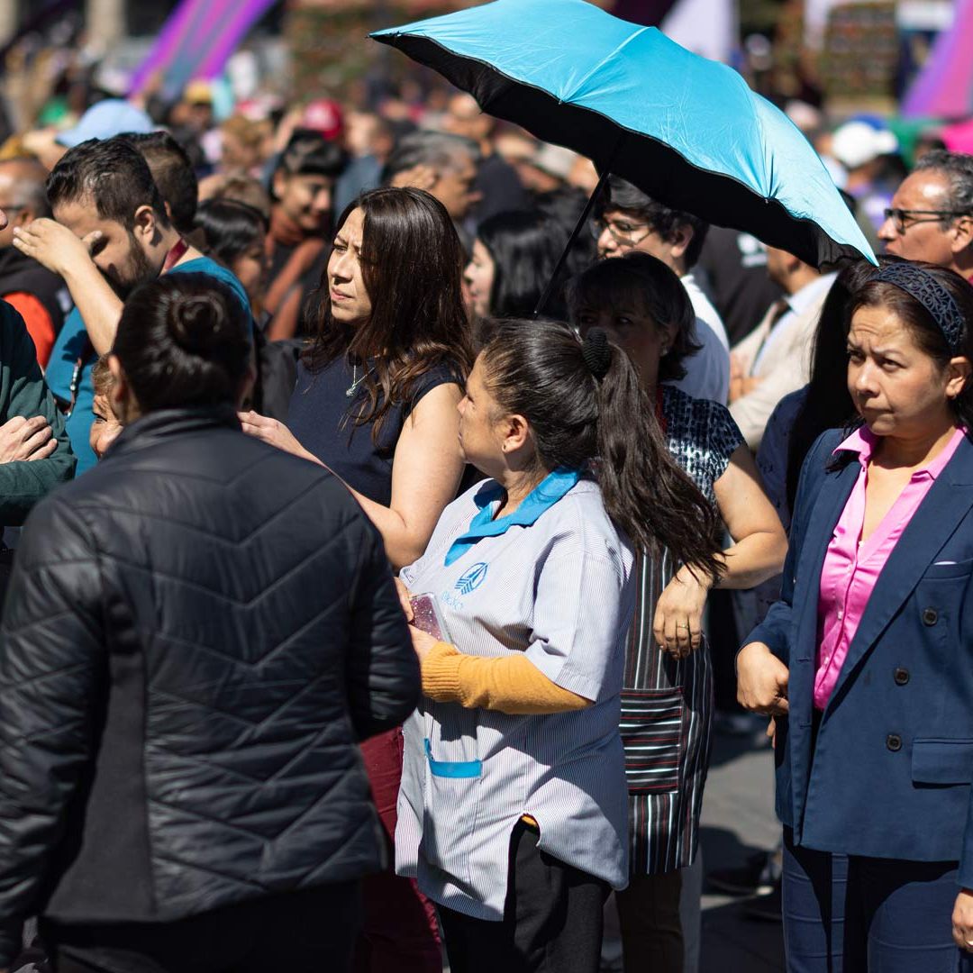 Personas haciendo un simulacro.