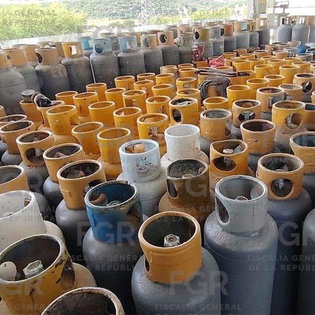 Asegurados 14 Vehículos Huachicol Robo Hidrocarburo Cateos Tepeaca Izúcar de Matamoros Puebla