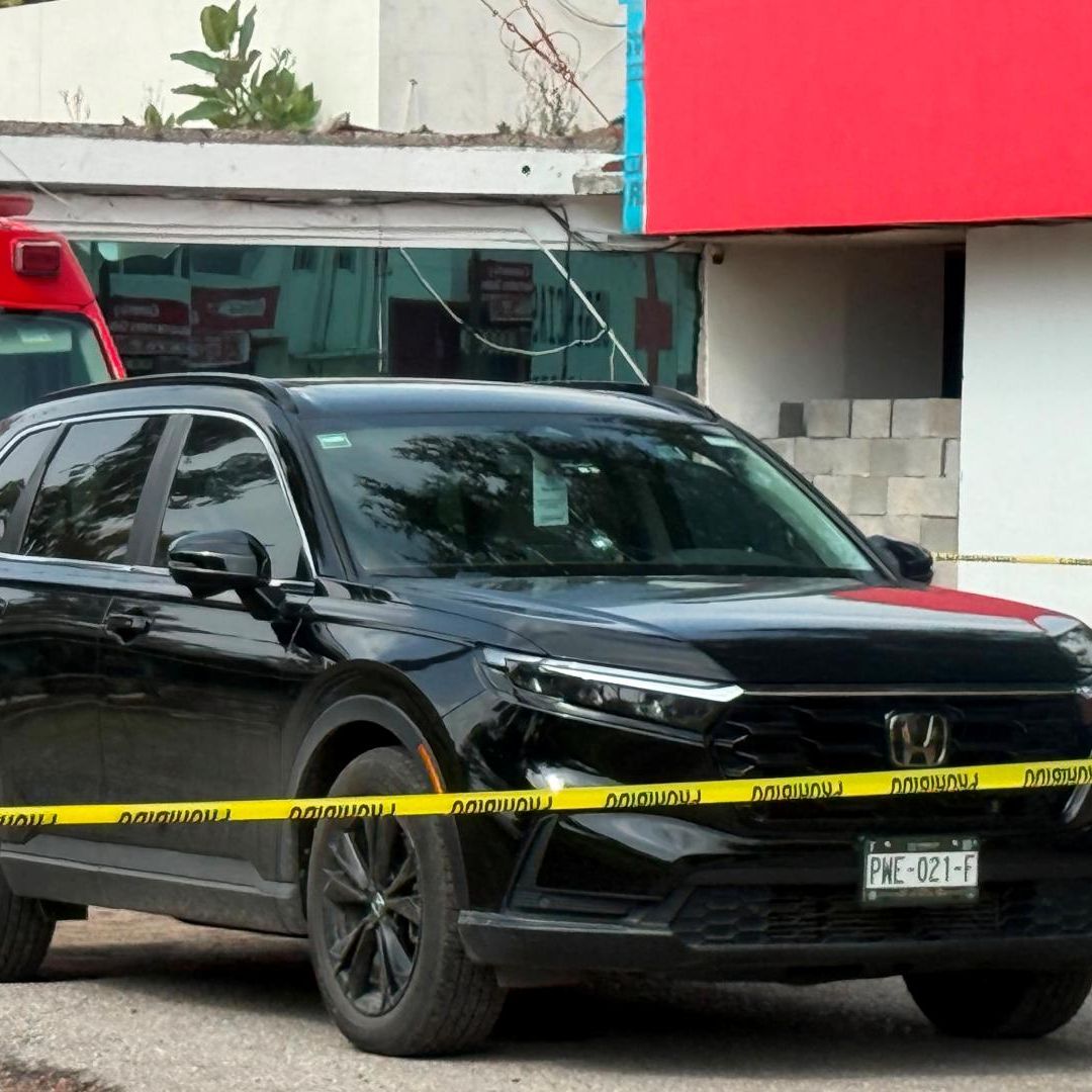 Camioneta en la que viajaba funcionario atacado en Tecámac. Foto: N+