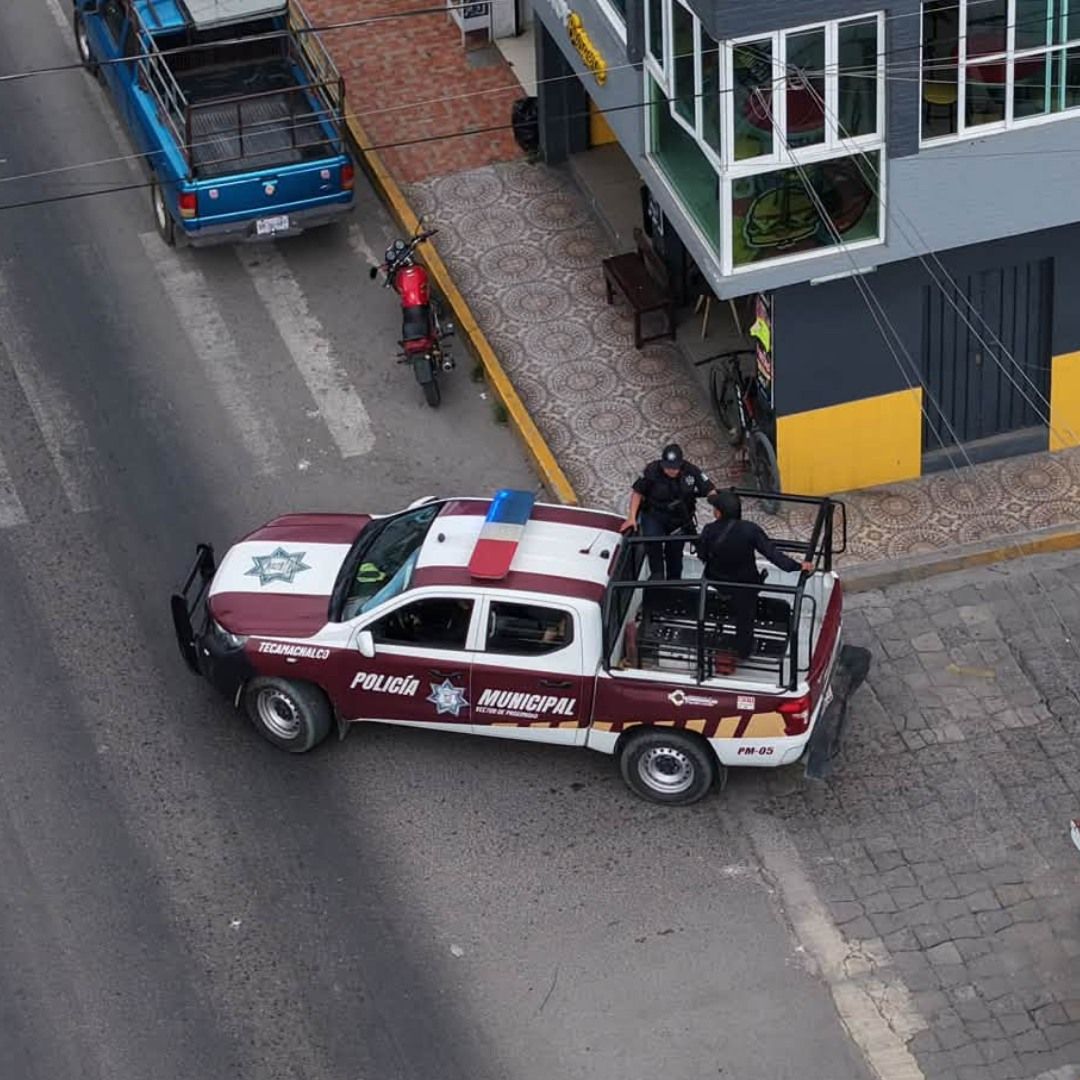 Policías Municipales de Tecamachalco evitan linchamiento.