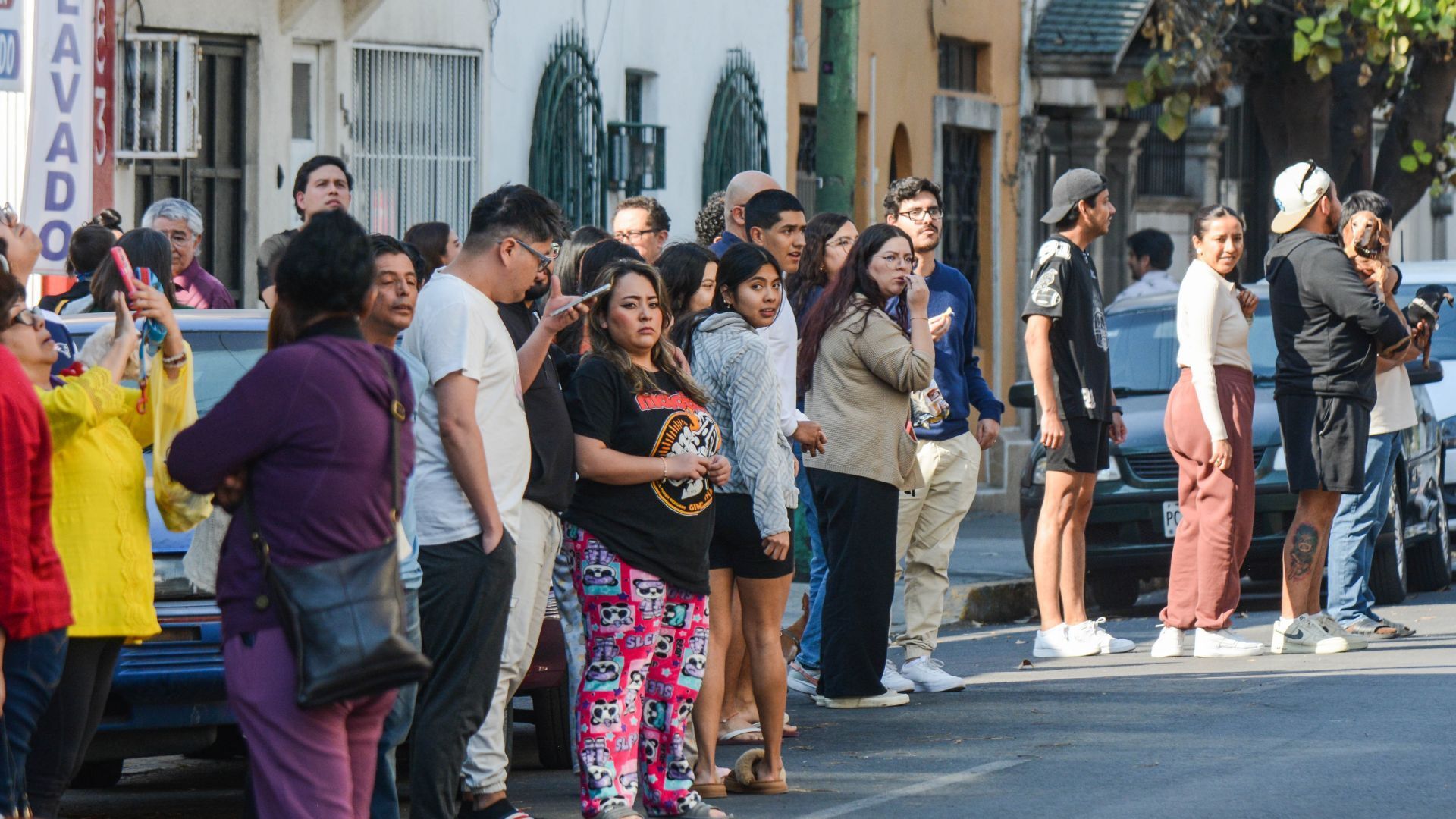 Evacuación por sismo en México