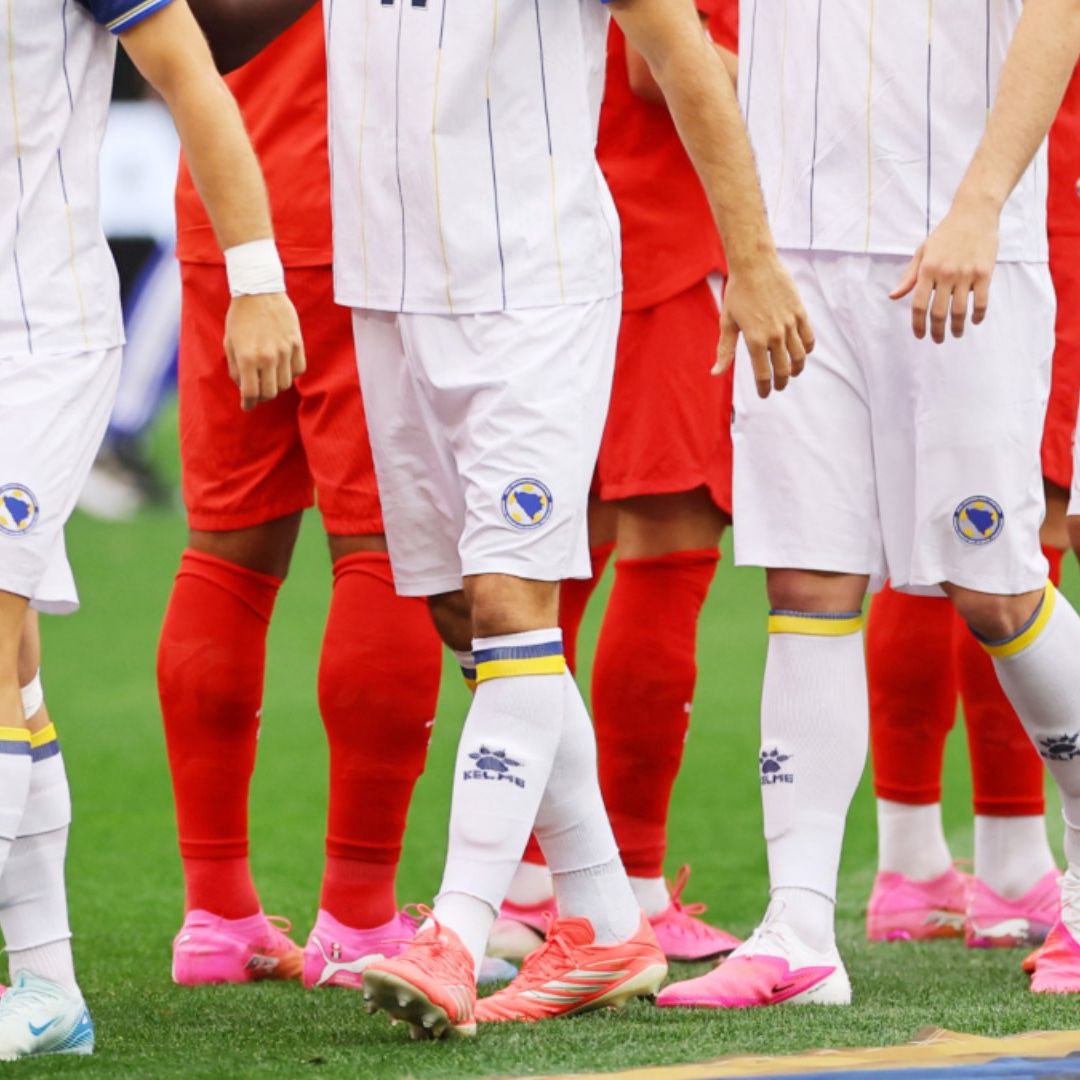 Tenis Rosas para Futbolistas en Mundial 2026.