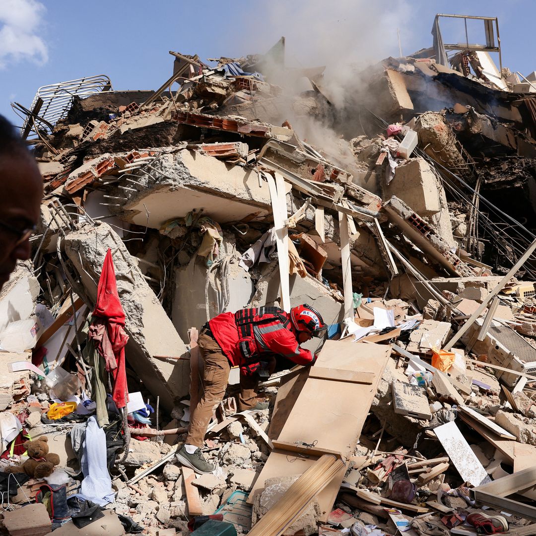 Derrumbe de edificio por terremotos en Venezuela
