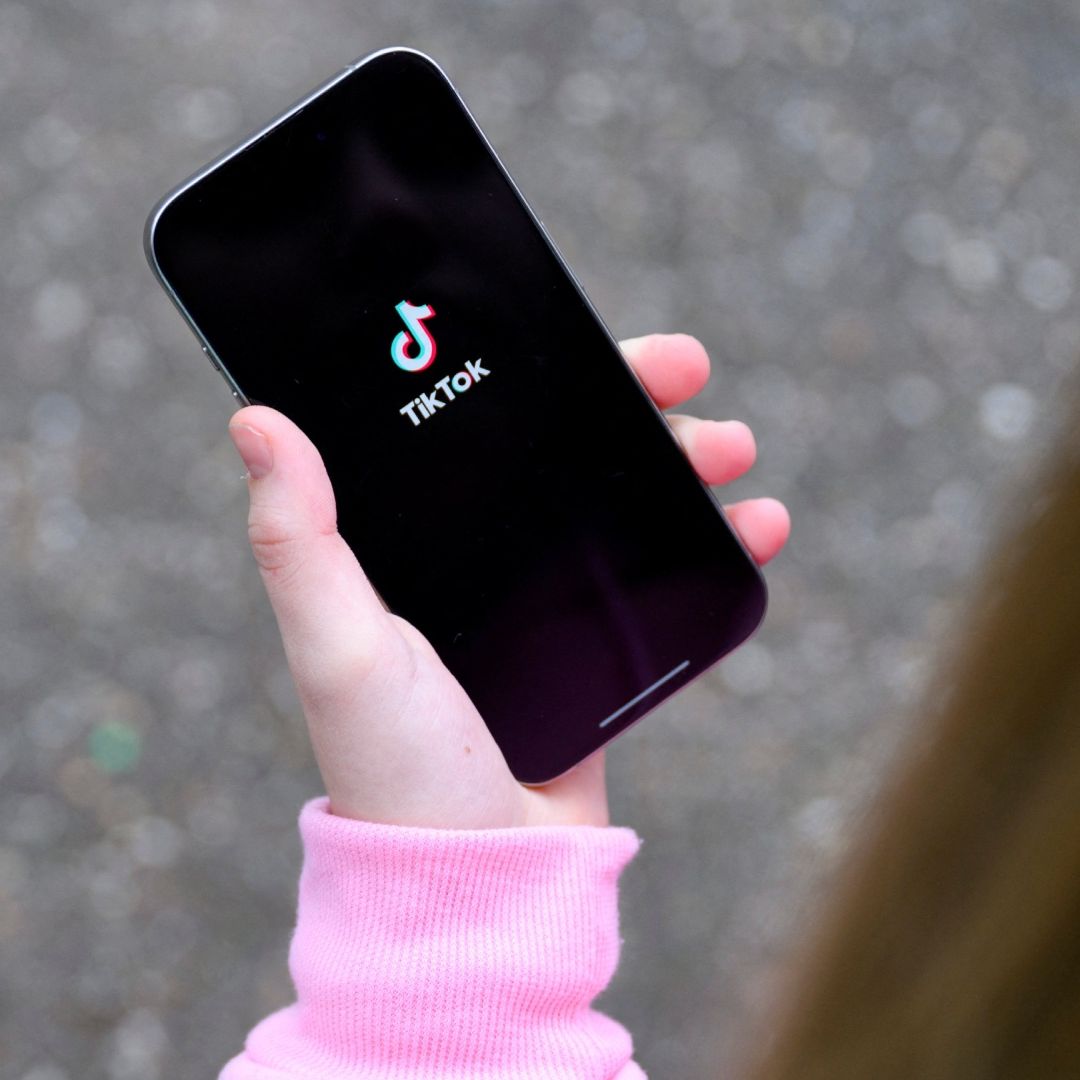 TikTok resuelve demanda por privacidad infantil.