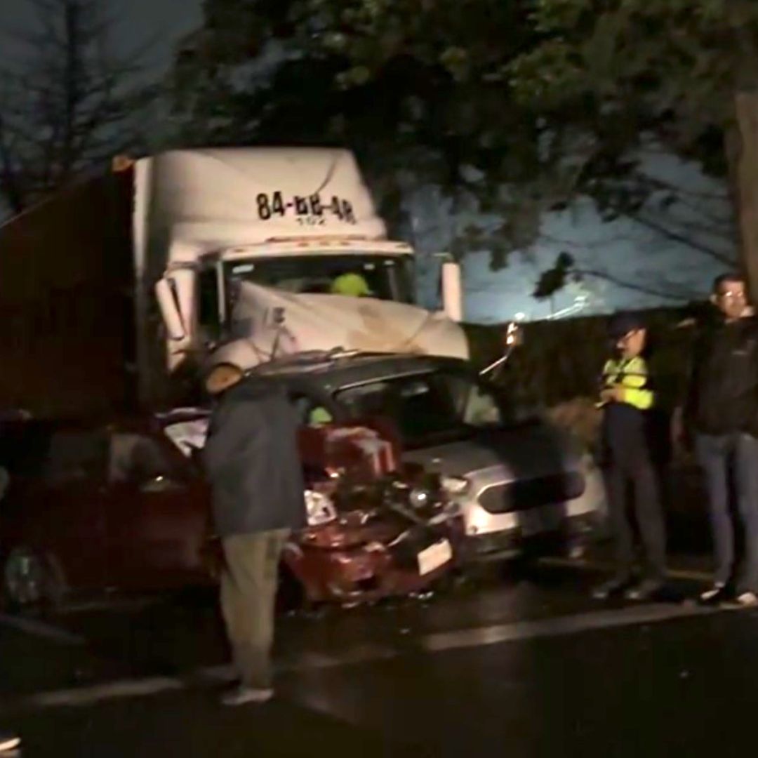 Una doble carambola tiene paralizada la autopista Toluca-Atlacomulco
