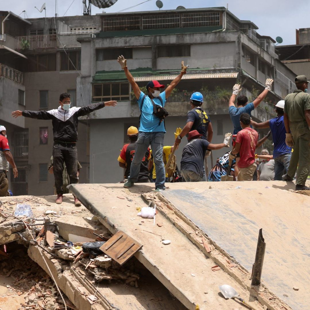 Trabajos de rescate en Venezuela