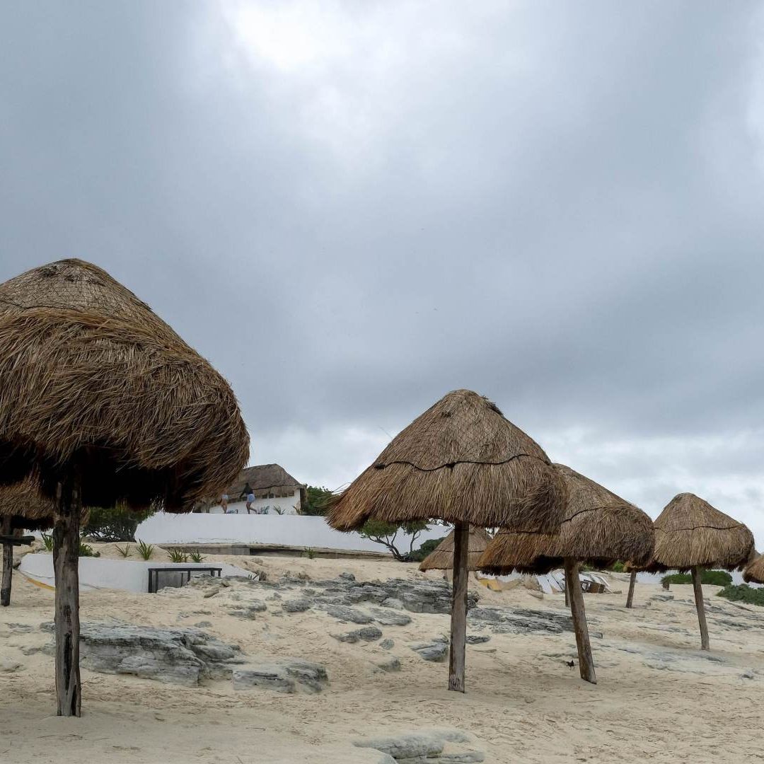 Cielos nublados y lluvias en Cancún por la tormenta Helene en noviembre 2024. Foto: Cuartoscuro | Archivo