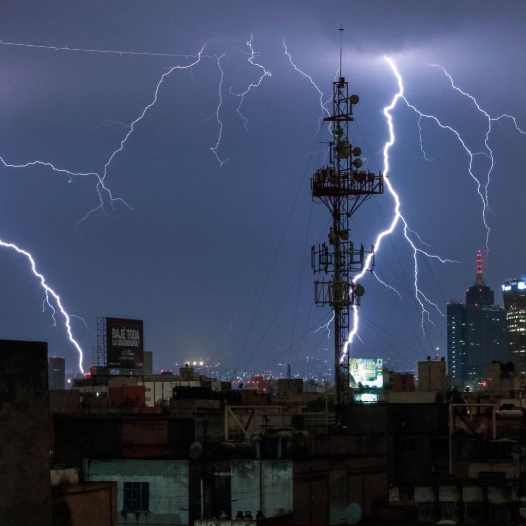 Tormenta eléctrica sobre la Ciudad de México