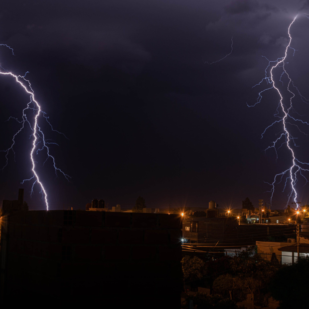 Tormenta sobre una ciudad