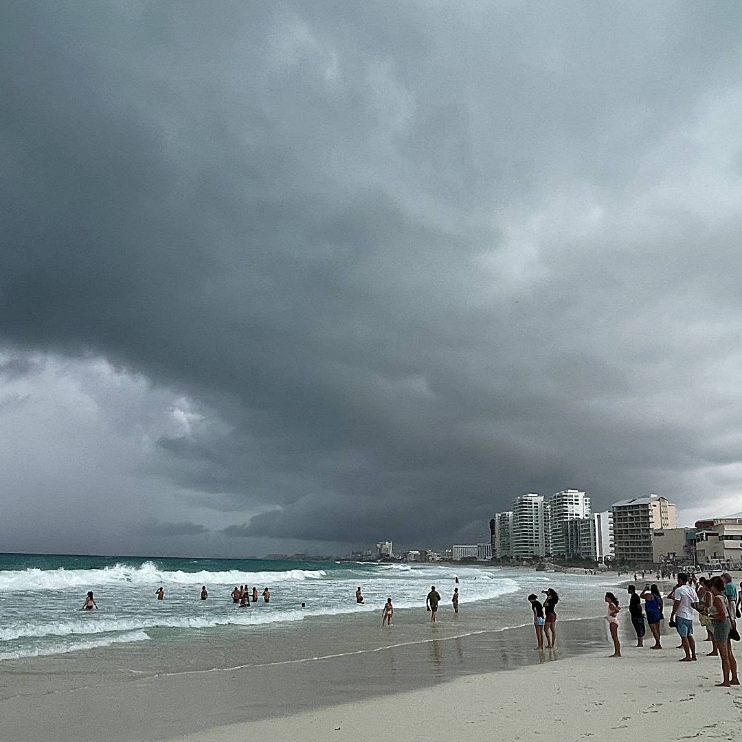 Día nublado en Cancún por la tormenta Lisa en noviembre 2022. Foto: Cuartoscuro | Archivo