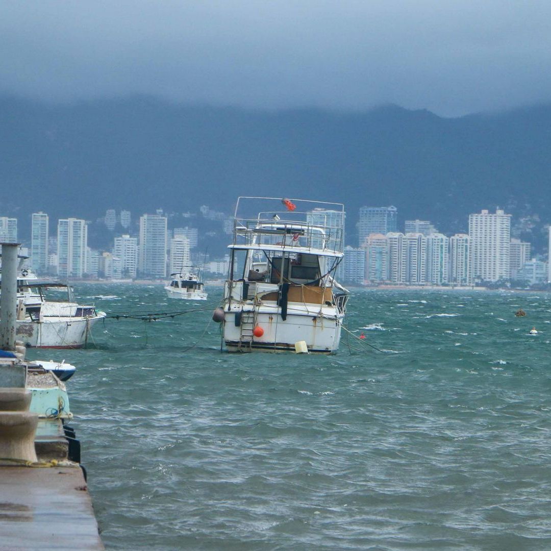 Vientos en Acapulco, Guerrero, por efectos de la tormenta Raymond en octubre 2025. Foto: Cuartoscuro | Archivo