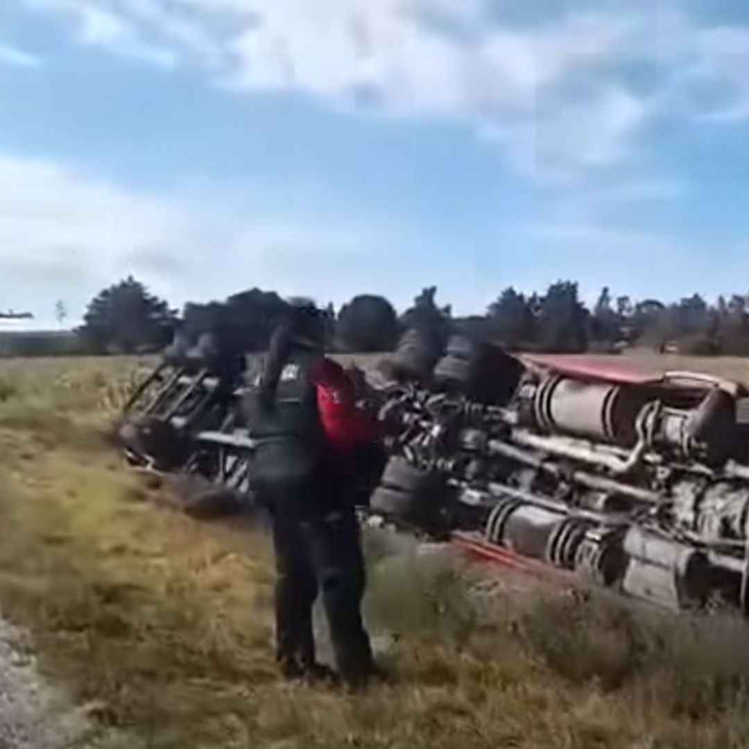 Accidente de tráiler en la Carretera El Seco–Esperanza.
