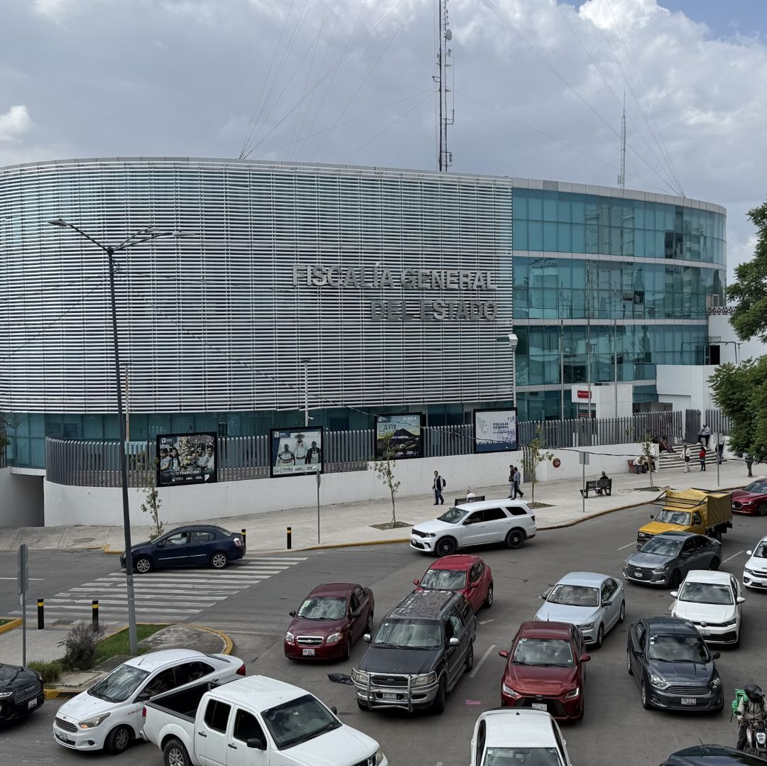 Dos hombre detenidos por robo a transporte de carga en Coronango.
