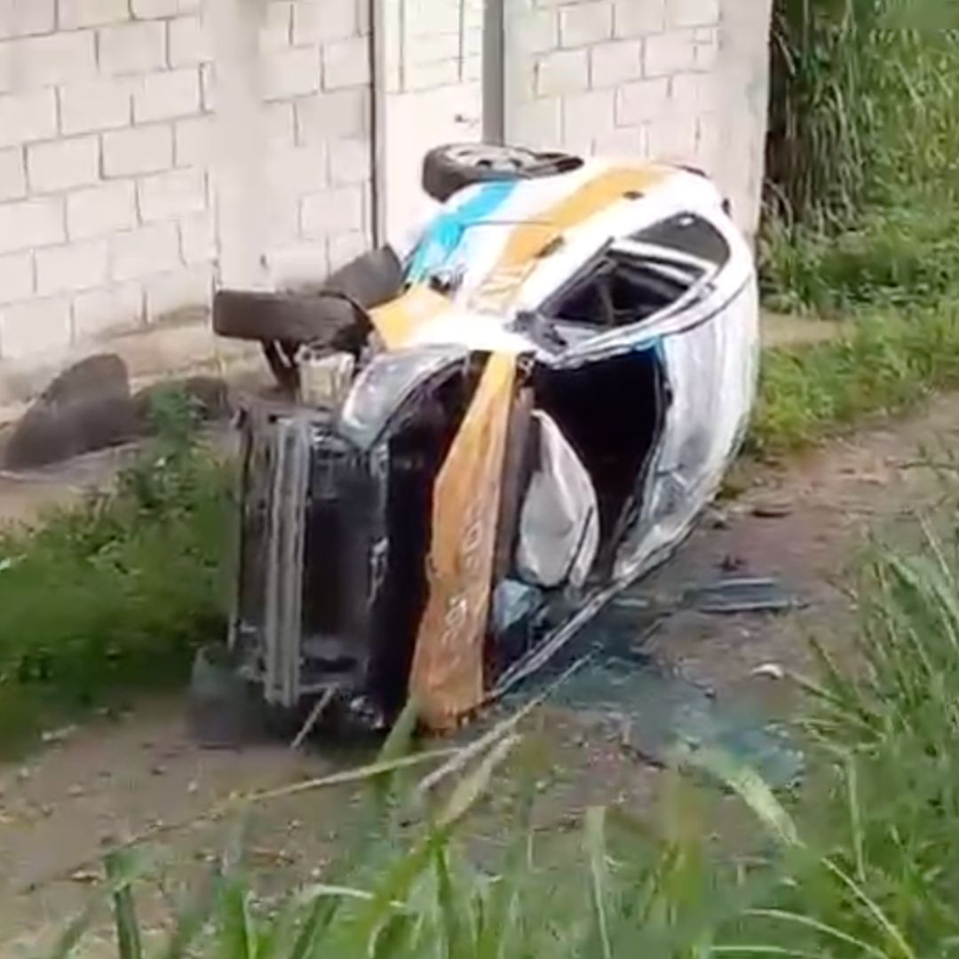 Tren Impacta Taxi en Amatlán de Los Reyes, Veracruz; Una menor Resultó Lesionada