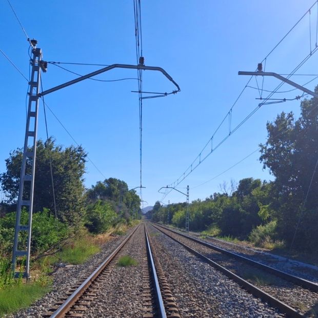 Descarrila Tren de Mercancías en Sevilla, España, Luego de Tragedia en Toledo
