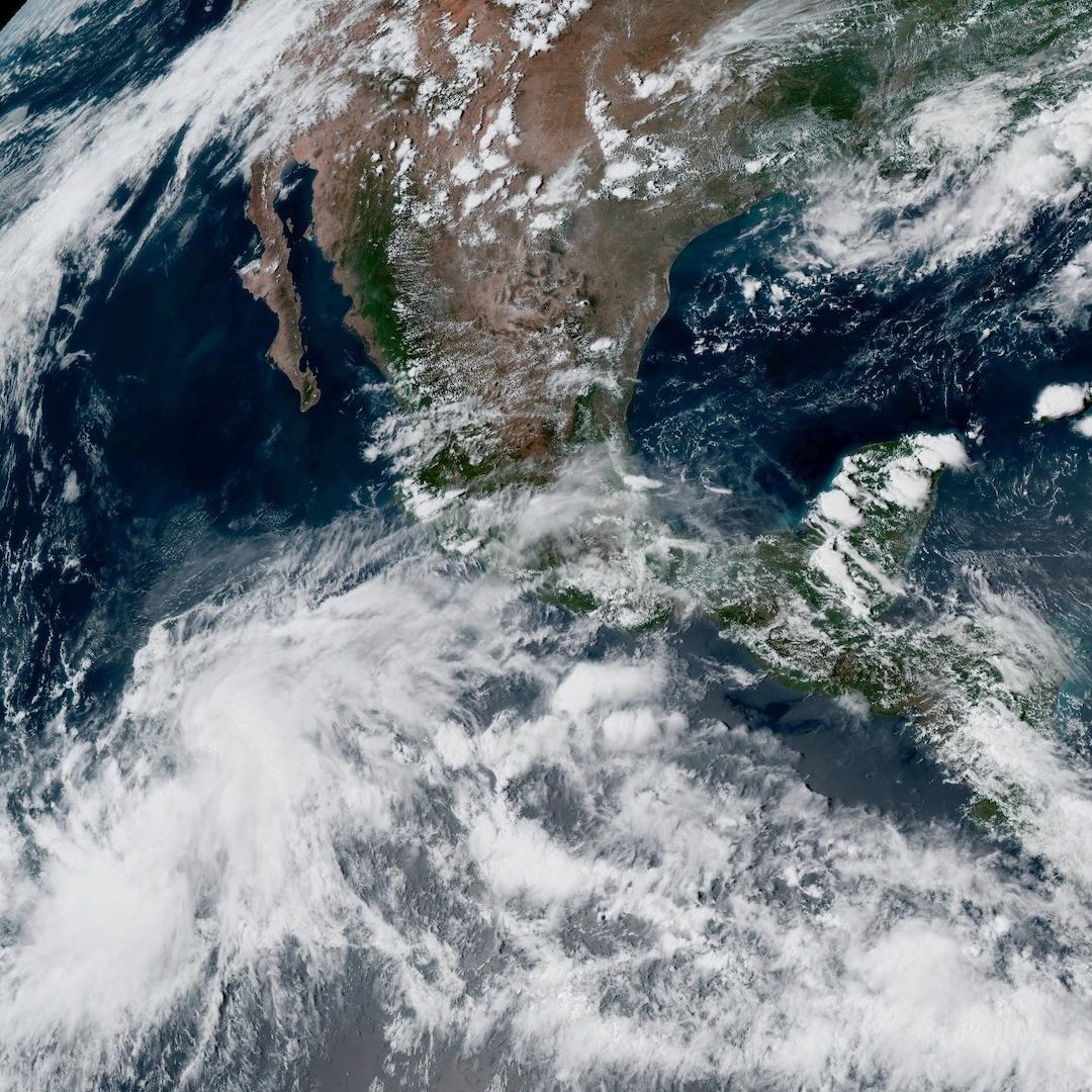 Toma satelital de México y el Pacífico