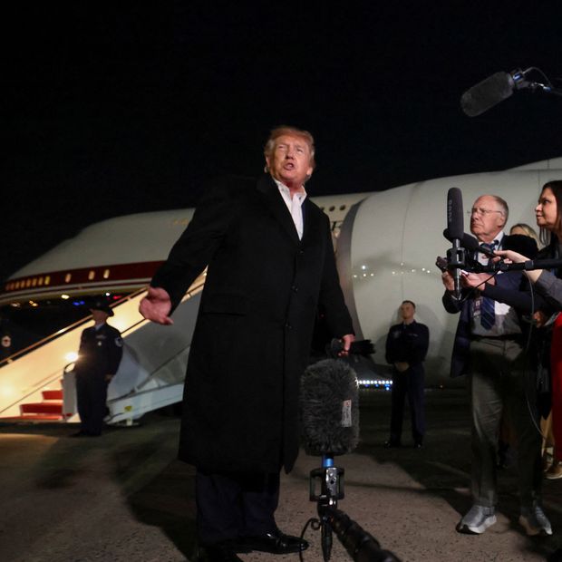 El presidente Donald Trump informó de una posible reunión entre Putin y Zelenski. Foto: Reuters