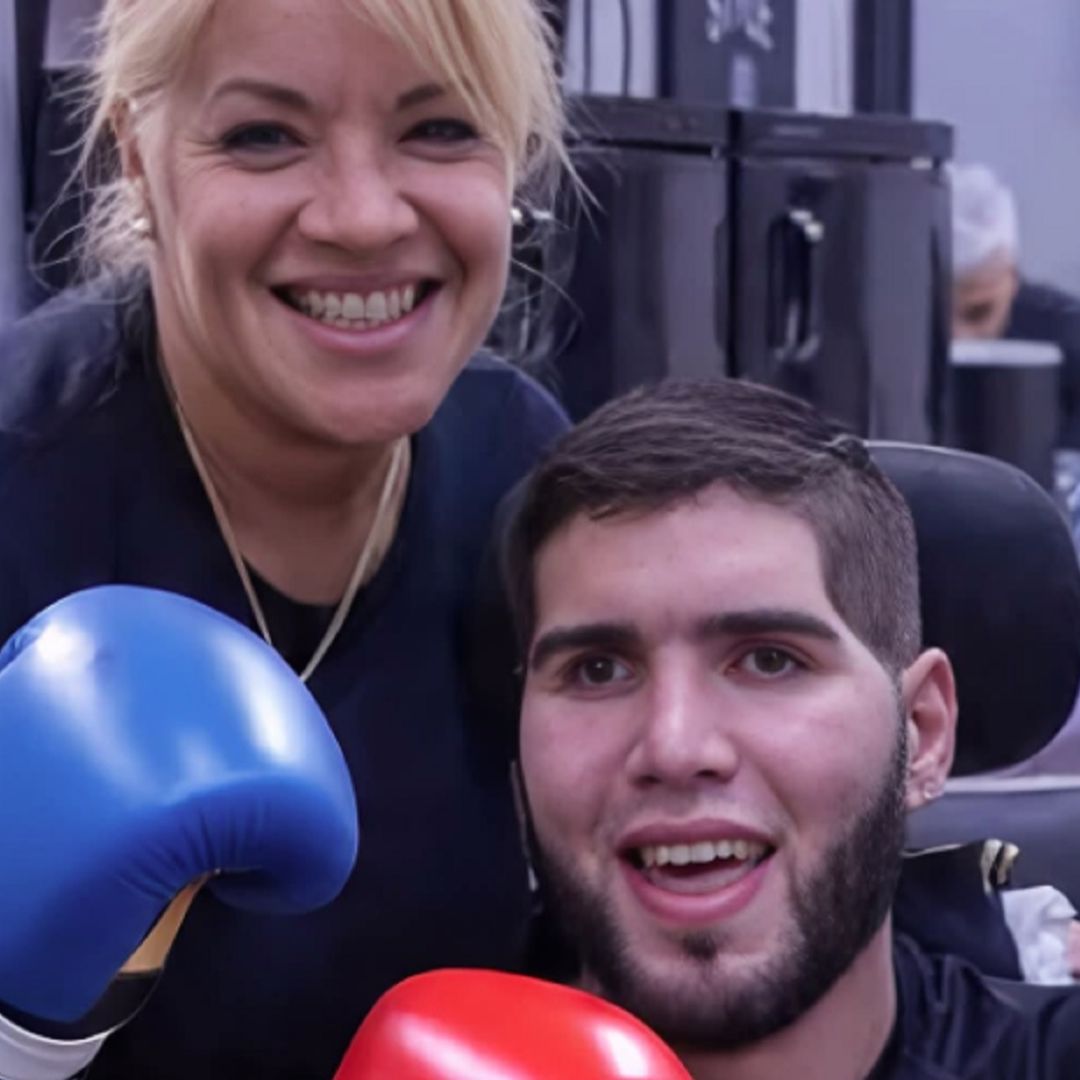 El boxeador Prichard Colón y su madre