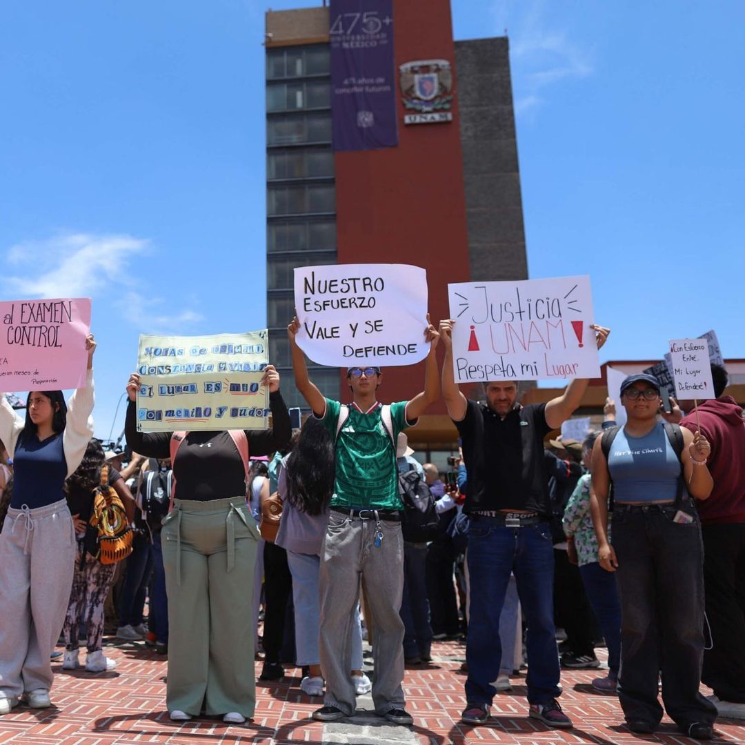 Protesta en la UNAM contra examen de control